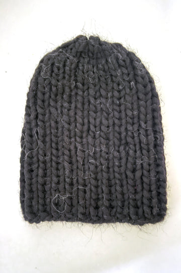 ïLD Hand Knitted Beanie - Black