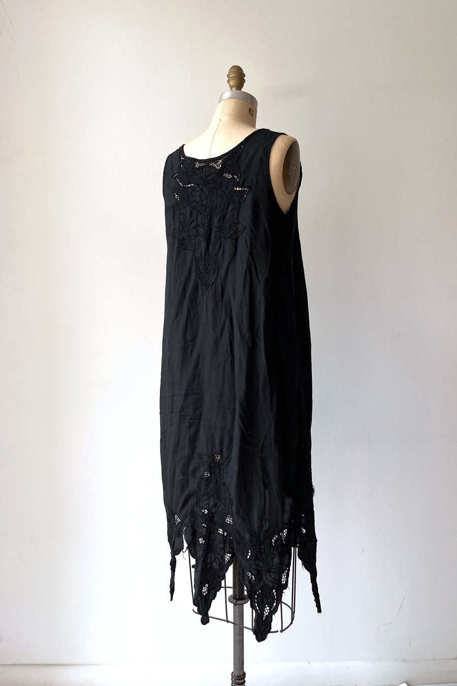 Vintage Dress with Inlaid Lace at Bust and Hem