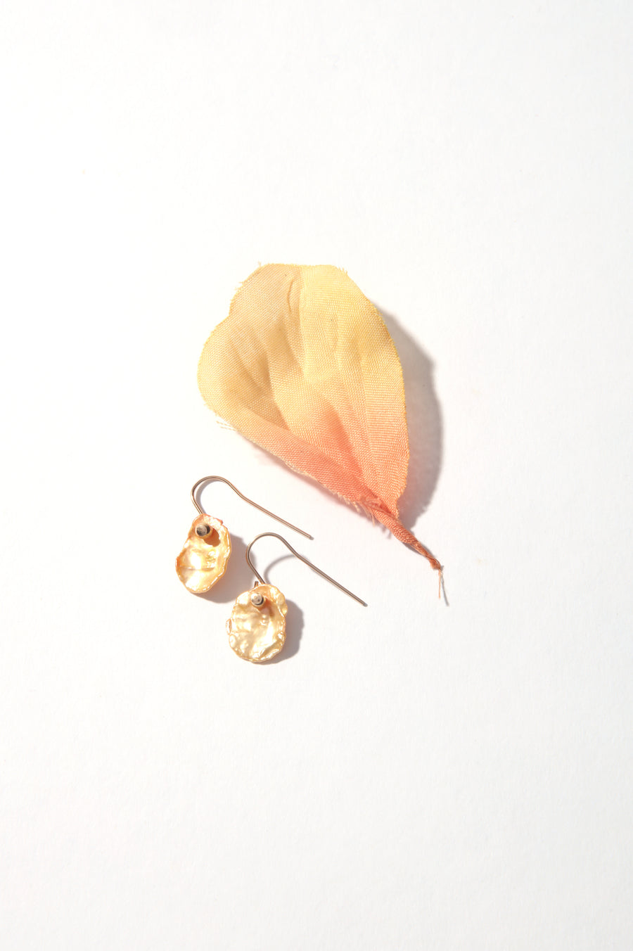 Garden Earrings - Peach Pearl Short