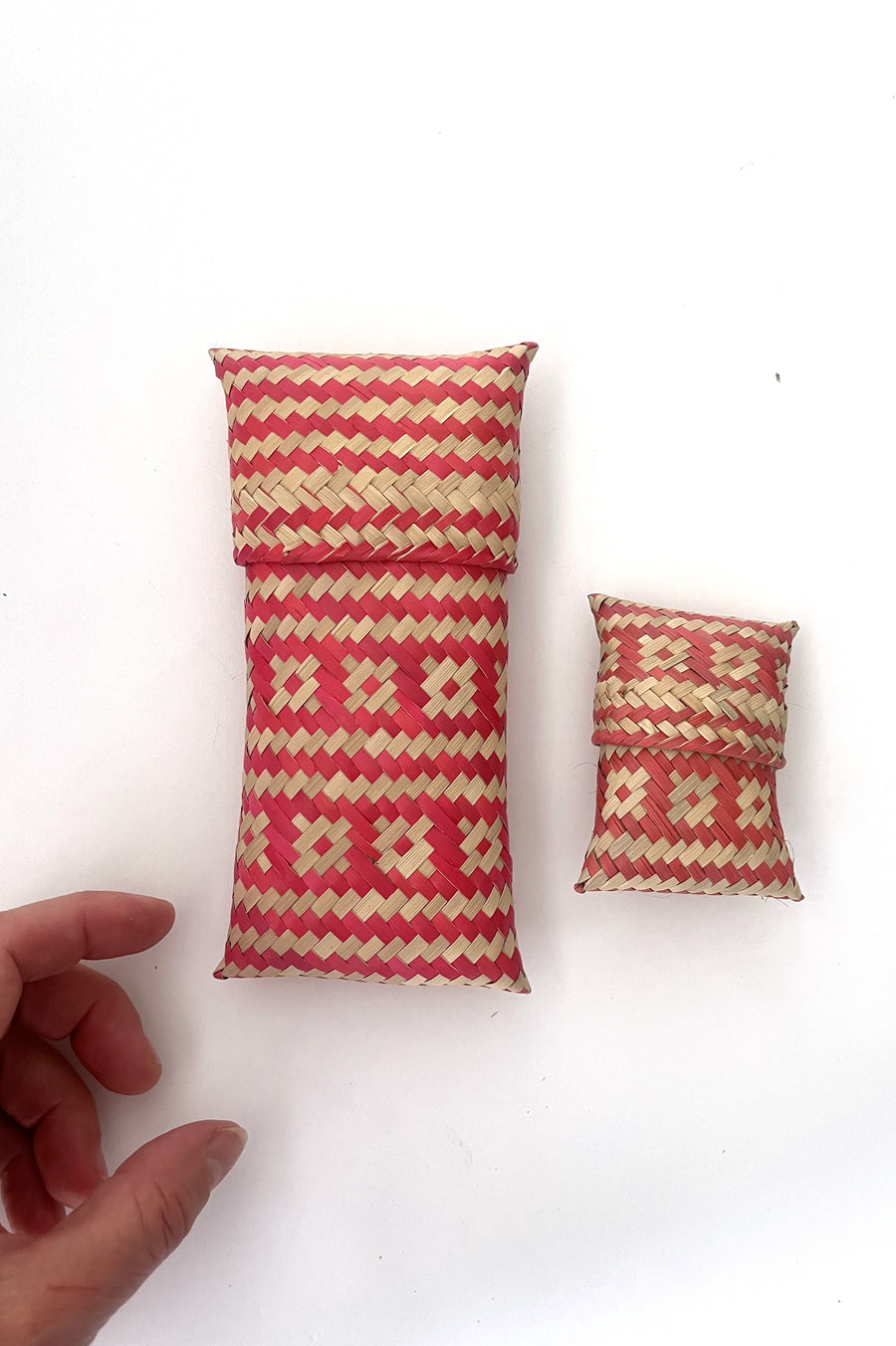 Woven Palm Leaf Glasses Holder - Red