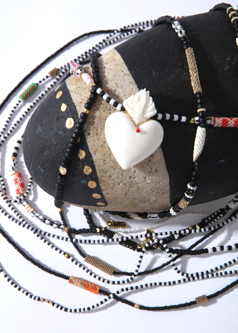 LaLoba Necklace - Woven Beads Black & White Short