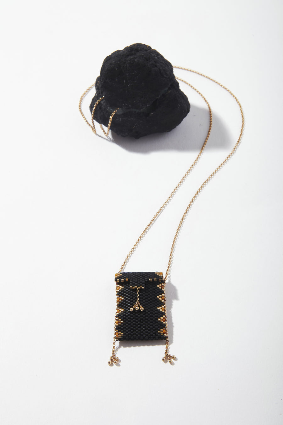 Dune Pouch Black Necklace
