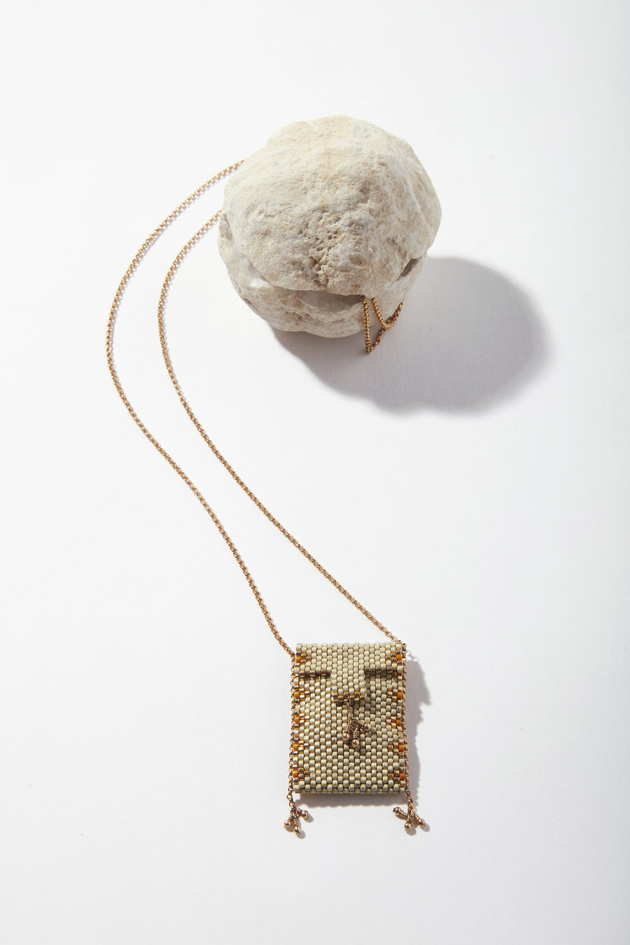 Dune Pouch Light Necklace