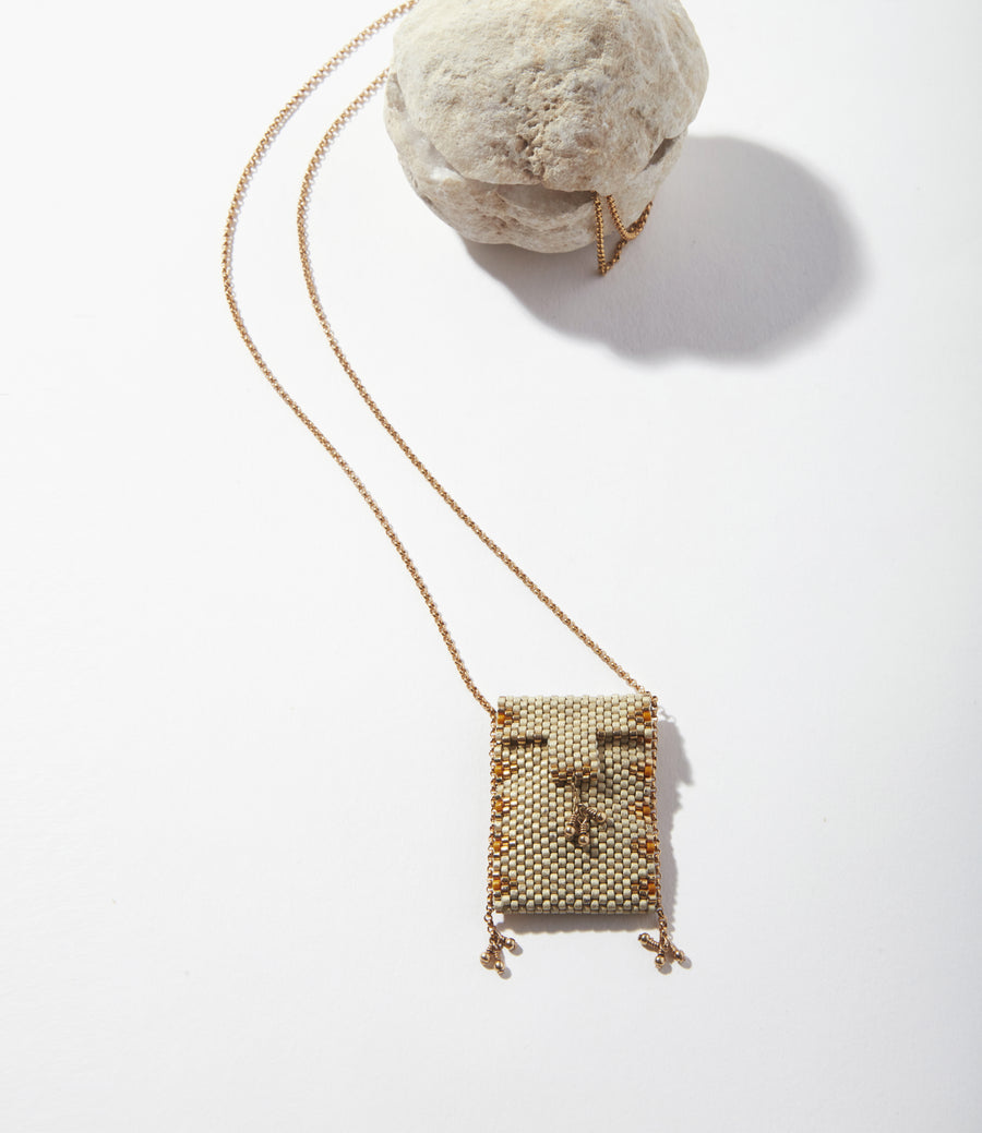 Dune Pouch Light Necklace