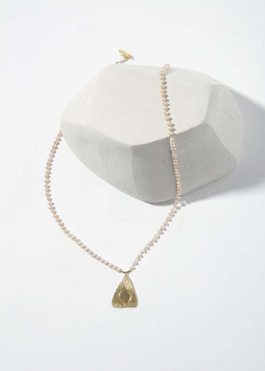 ÖNA Necklace - Moons on Light Pearl