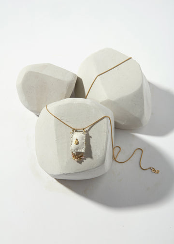 ÖNA Necklace - Pouch with Cluster