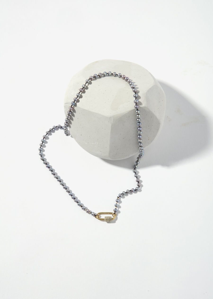 ÖNA Necklace - Dark Pearl with Paperclip