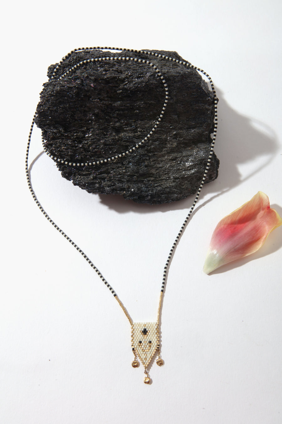 Queen & Tulip Beaded Tulip Flag with Drops Necklace