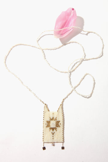 Queen & Tulip Beaded Opal Star on Opals