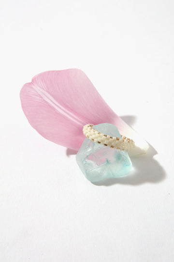 Queen & Tulip Band Ring - Bone